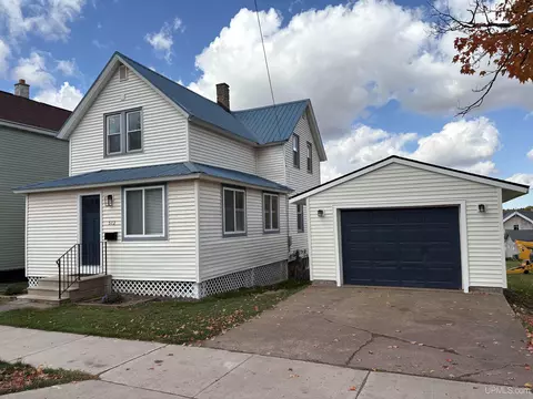 512 E Longyear, Bessemer, MI 49911