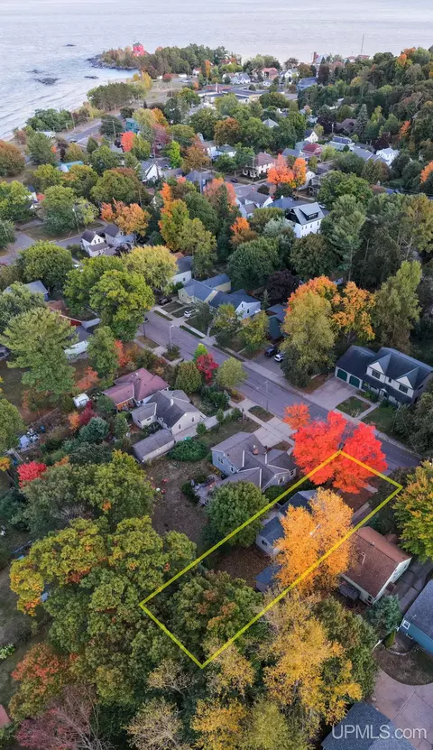 419 E Prospect, Marquette, MI 49855