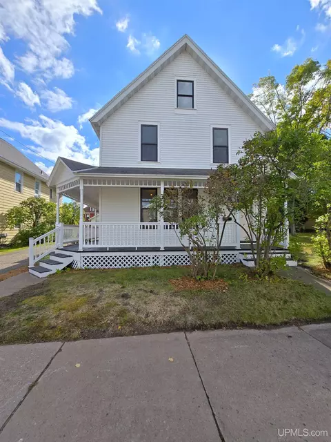 121 Fisher, Marquette, MI 49855