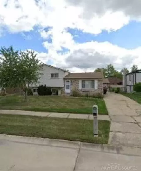 39158 Roland, Sterling Heights, MI 48310