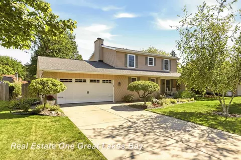 1684 Cranbrook, Saginaw, MI 48638