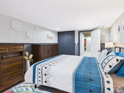 Bedroom - 3183 Bluebush, Monroe, MI 48162 photo 11 of 11