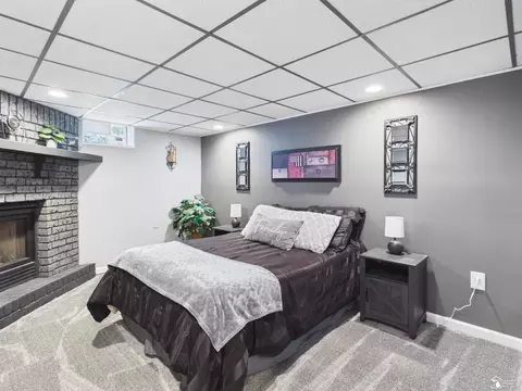 Bedroom - 3183 Bluebush, Monroe, MI 48162 photo 9 of 11
