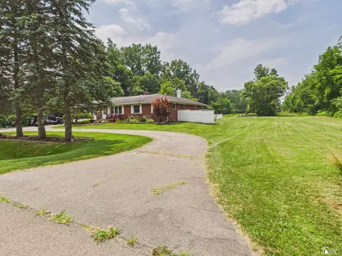 Exterior - 3183 Bluebush, Monroe, MI 48162 photo 3 of 33