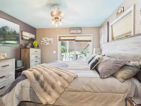 Bedroom - 3183 Bluebush, Monroe, MI 48162 photo 3 of 11