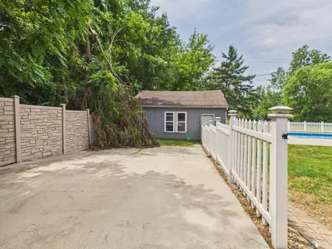 Exterior - 3183 Bluebush, Monroe, MI 48162 photo 16 of 33