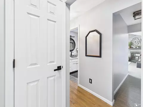 Entry Way - 3183 Bluebush, Monroe, MI 48162 photo 1 of 4