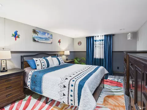 Bedroom - 3183 Bluebush, Monroe, MI 48162 photo 10 of 11