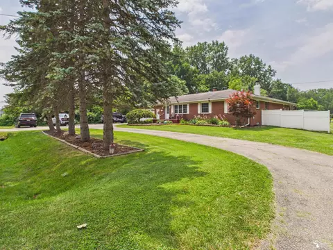 Exterior - 3183 Bluebush, Monroe, MI 48162 photo 2 of 33