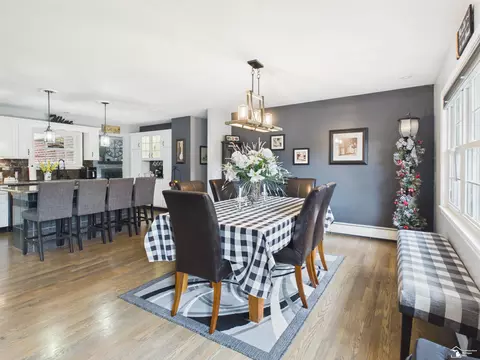 Dining - 3183 Bluebush, Monroe, MI 48162 photo 3 of 3