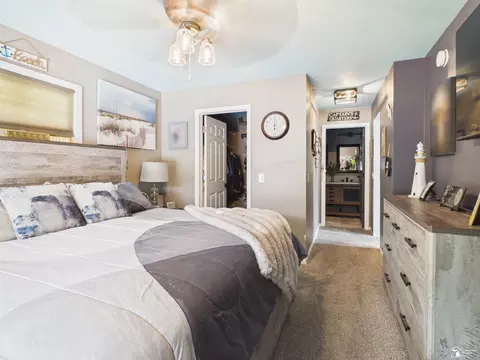 Bedroom - 3183 Bluebush, Monroe, MI 48162 photo 4 of 11