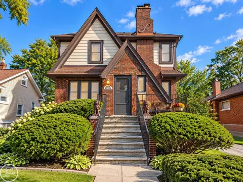 22905 Violet, Saint Clair Shores, MI 48082