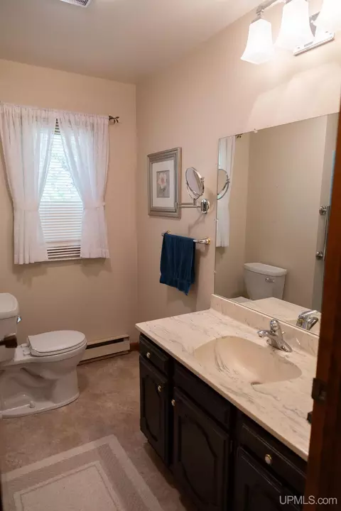 Bath - 1818 Prairie, Ishpeming, MI 49849 photo 5 of 8