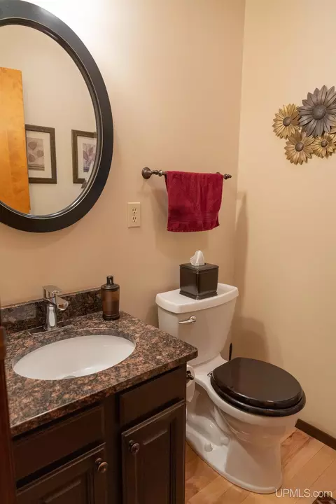 Bath - 1818 Prairie, Ishpeming, MI 49849 photo 2 of 8