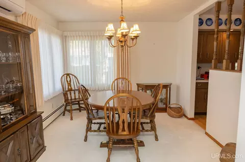 Dining - 1818 Prairie, Ishpeming, MI 49849 photo 2 of 4