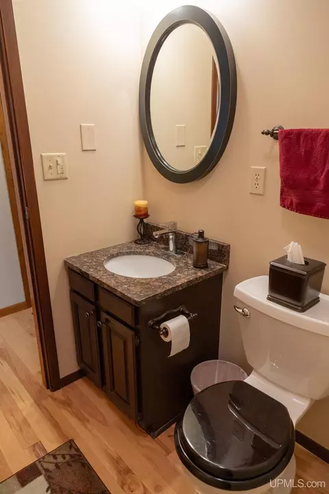 Bath - 1818 Prairie, Ishpeming, MI 49849 photo 4 of 8