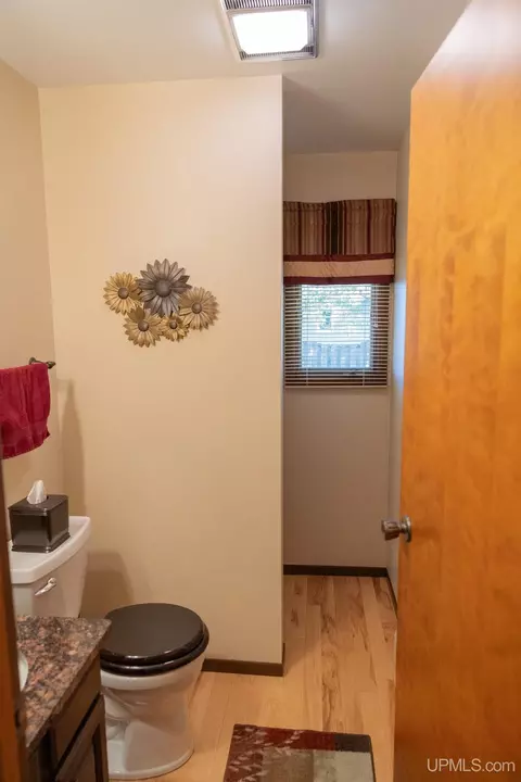 Bath - 1818 Prairie, Ishpeming, MI 49849 photo 3 of 8