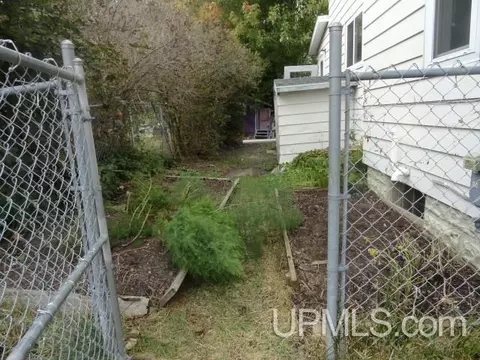 Exterior - 104 Hemlock, Munising, MI 49862 photo 2 of 3