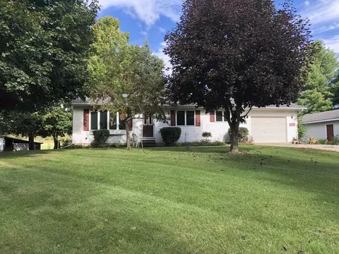 1640 W Surrey, Farwell, MI 48622