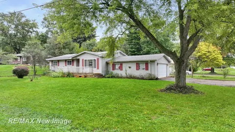 3396 Blue Lk, Flint, MI 48506