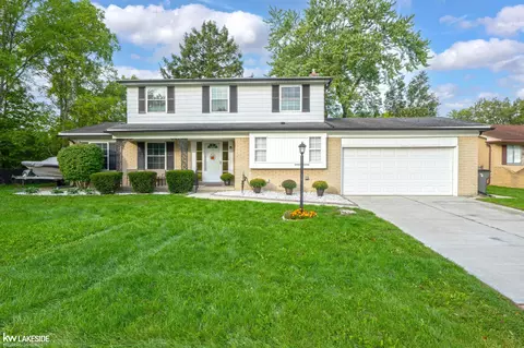 35027 Pappstein, Clinton Township, MI 48035