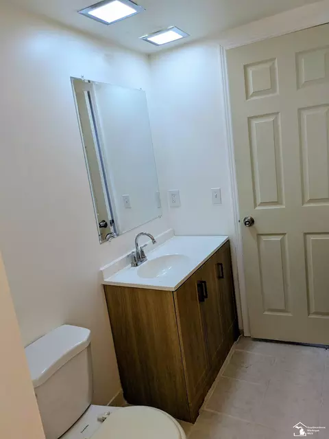 Bath - 12430 Maxwell, Carleton, MI 48117 photo 2 of 2