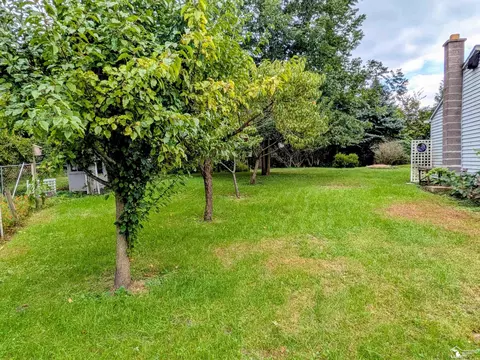 Exterior - 12430 Maxwell, Carleton, MI 48117 photo 9 of 10