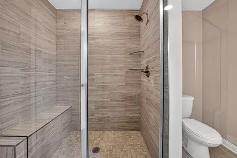 Bath - 52409 Monaco, Macomb, MI 48042 photo 3 of 4