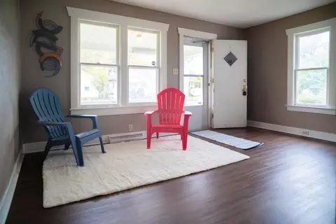 Living - 809 Campbell, Flint, MI 48507 photo 1 of 2