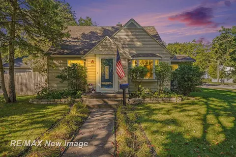 617 E Ashman, Midland, MI 48642