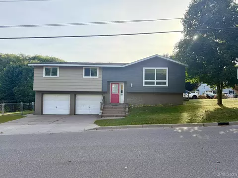 907 Altamont, Marquette, MI 49855