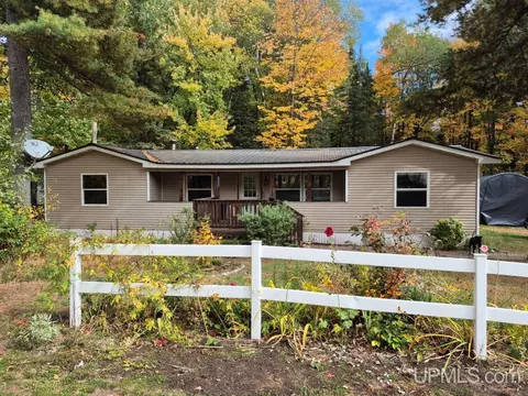 127 M-35, Negaunee, MI 49866