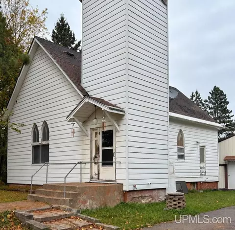 711 Tobin Ave, Channing, MI 49815
