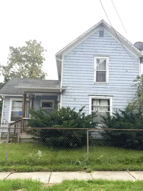 1108 Frank, Adrian, MI 49221