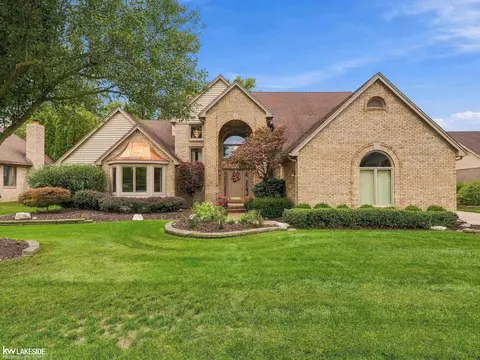 8825 Grace, Shelby Township, MI 48317