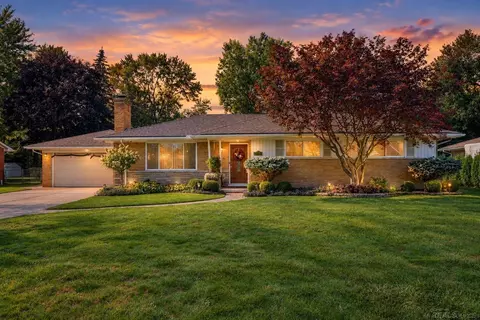 38165 Circolo, Harrison Township, MI 48045