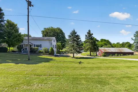 Exterior - 12931 Beecher, Hudson, MI 49247 photo 4 of 31
