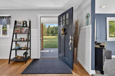 Entry Way - 12931 Beecher, Hudson, MI 49247 photo 1 of 5