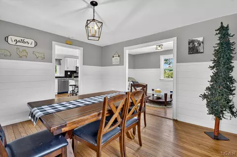 Dining - 12931 Beecher, Hudson, MI 49247 photo 2 of 3