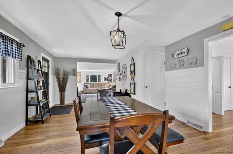 Dining - 12931 Beecher, Hudson, MI 49247 photo 3 of 3