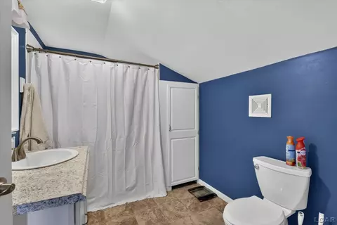 Bath - 12931 Beecher, Hudson, MI 49247 photo 4 of 5
