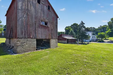 Exterior - 12931 Beecher, Hudson, MI 49247 photo 13 of 31