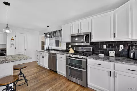 Kitchen - 12931 Beecher, Hudson, MI 49247 photo 8 of 8