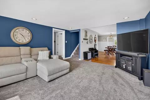 Living - 12931 Beecher, Hudson, MI 49247 photo 3 of 3