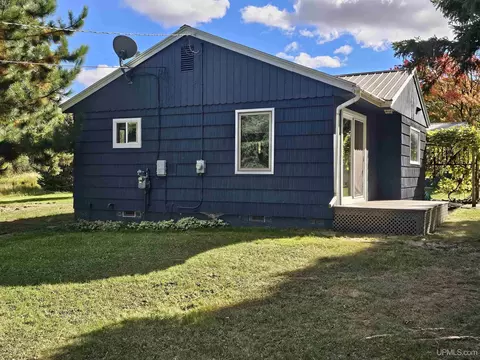 Exterior - 17811 Lee, L'anse, MI 49946 photo 3 of 24