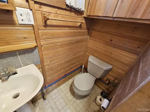 Bath - 17811 Lee, L'anse, MI 49946 photo 3 of 4