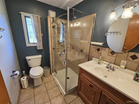 Bath - 17811 Lee, L'anse, MI 49946 photo 1 of 4