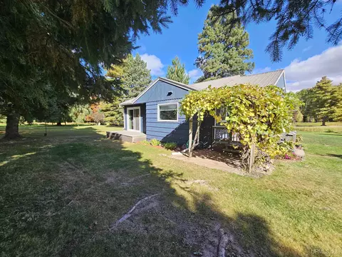 Exterior - 17811 Lee, L'anse, MI 49946 photo 6 of 24