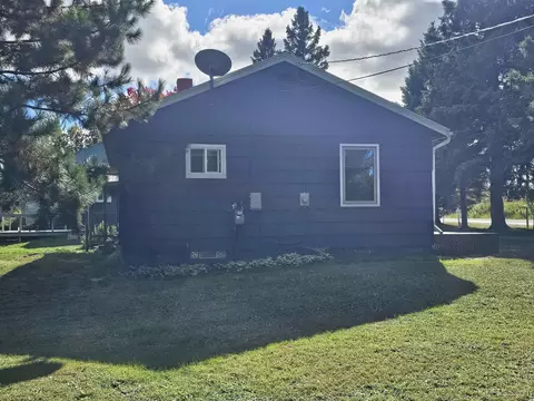 Exterior - 17811 Lee, L'anse, MI 49946 photo 4 of 24