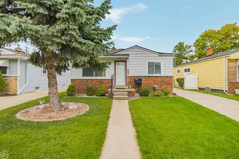 22609 Lake, Saint Clair Shores, MI 48082